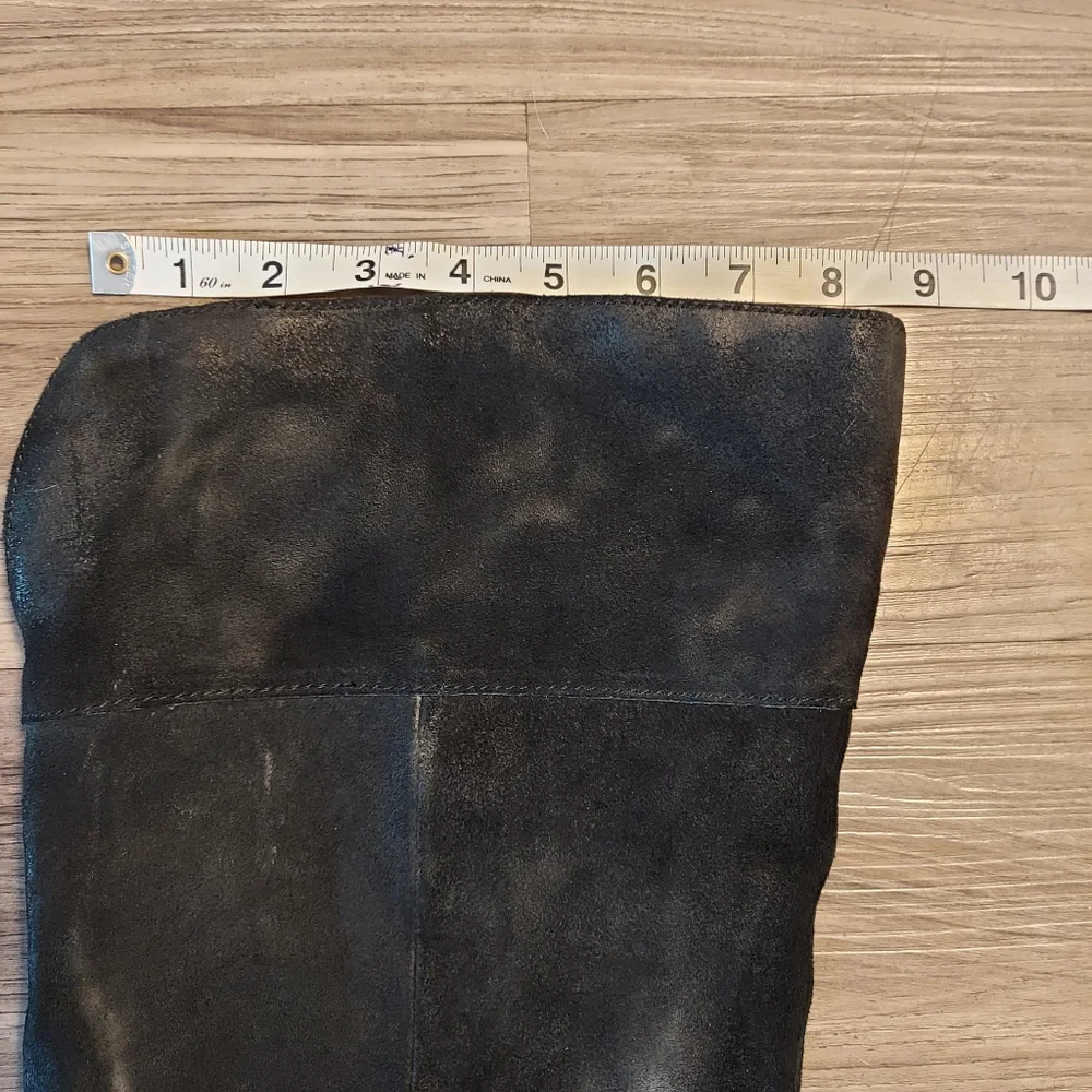 Born leather suede cricket boots size 9.5